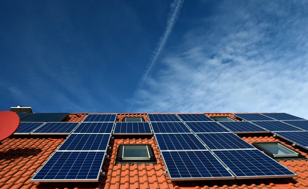 Vers une Énergie Responsable : La Révolution des Kits de Panneaux Solaires  en Autoconsommation