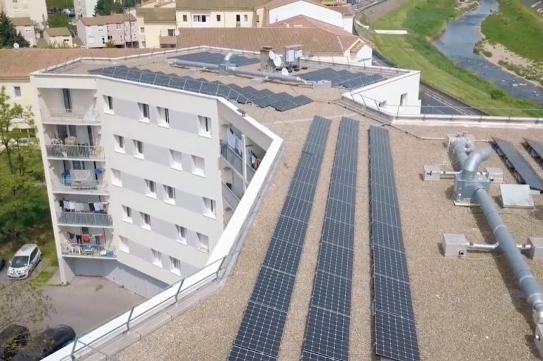Alès : grâce à un stockage original, une résidence consomme 100% de son électricité solaire