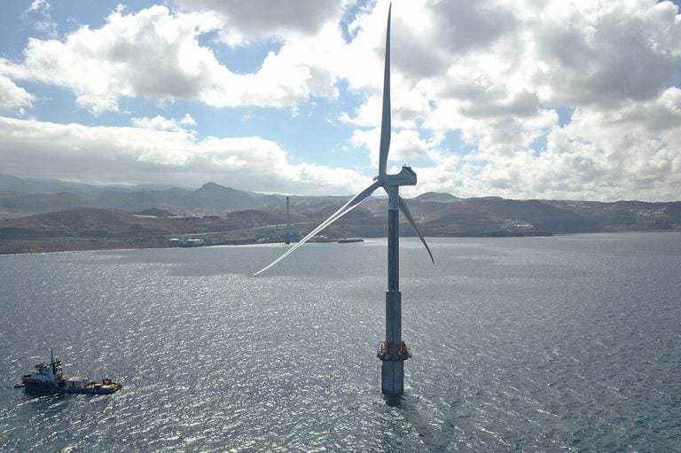 Canaries : une éolienne offshore télescopique, moins chère et plus facile à installer