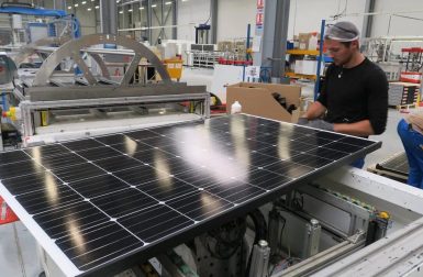 Fabrication de panneaux solaires en France