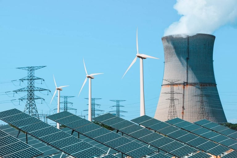 France : faudrait-il instaurer un moratoire sur les énergies renouvelables?
