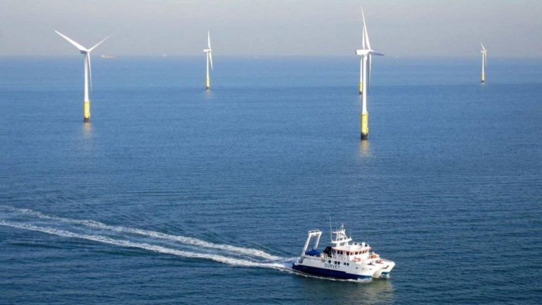Primeur mondiale : le chantier du premier parc éolien offshore sans subvention est lancé