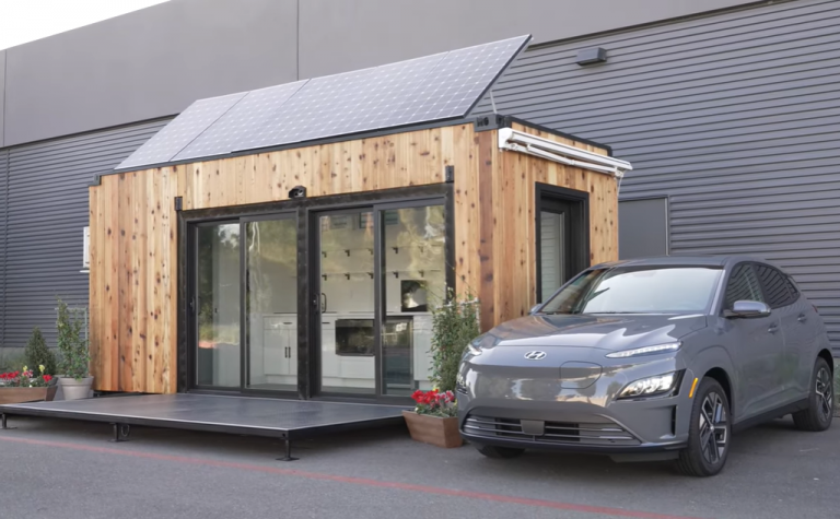 Sur les traces de Tesla, Hyundai va commercialiser des panneaux solaires et des batteries domestiques