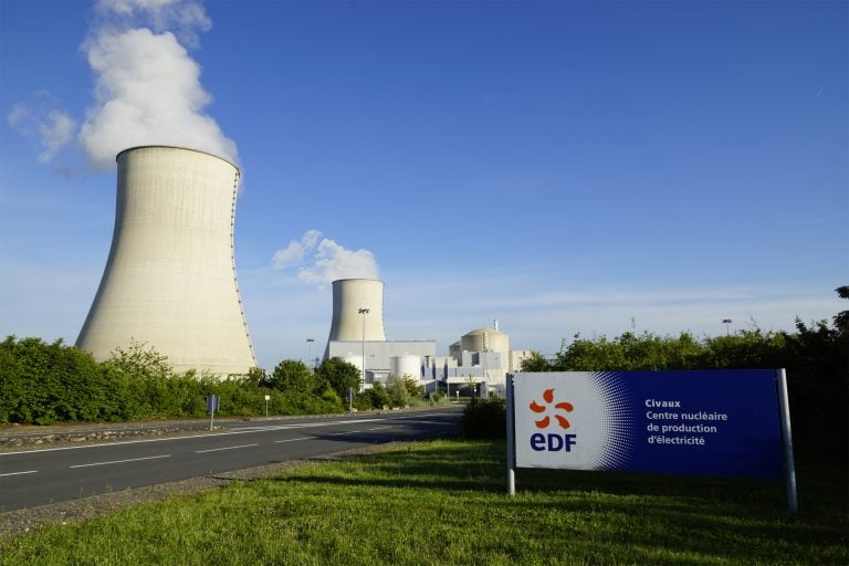 17 réacteurs à l’arrêt : le niveau du parc nucléaire français est au plus bas historique, RTE prévoit des coupures