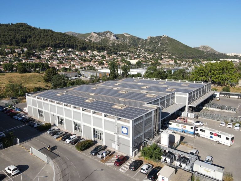 Repowering : voici comment doubler la production d’une centrale solaire en toiture