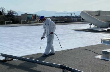 Faut-il vraiment peindre les toits en blanc pour lutter contre la canicule ?