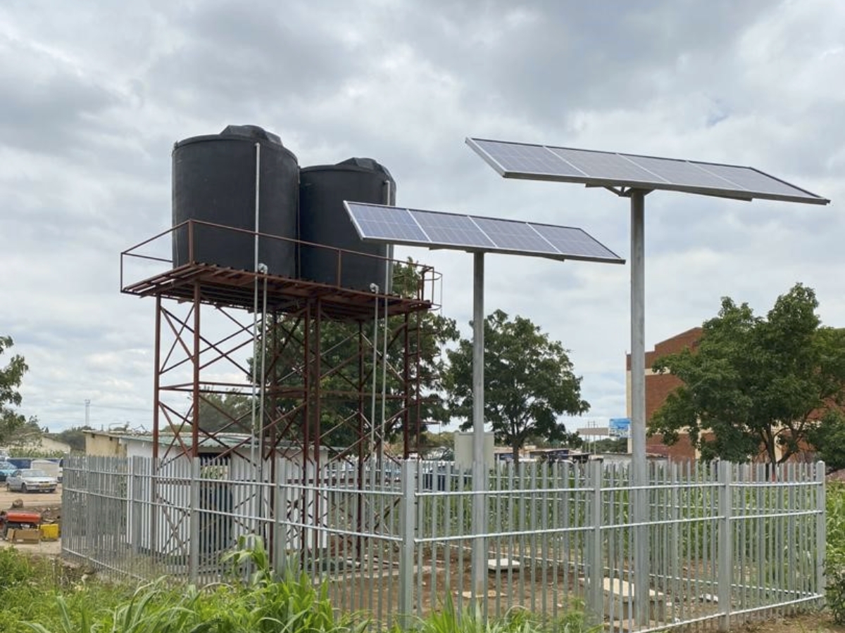 Des panneaux solaires pour pomper l’eau : l’expérience mitigée du Zimbabwe