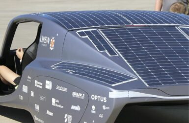 Pourquoi cette voiture électrique solaire fait rêver à l’autonomie illimitée
