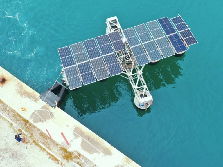 Voici la première centrale solaire flottante en mer de France