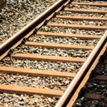 Les premiers rails en acier bas-carbone sortent d’usine