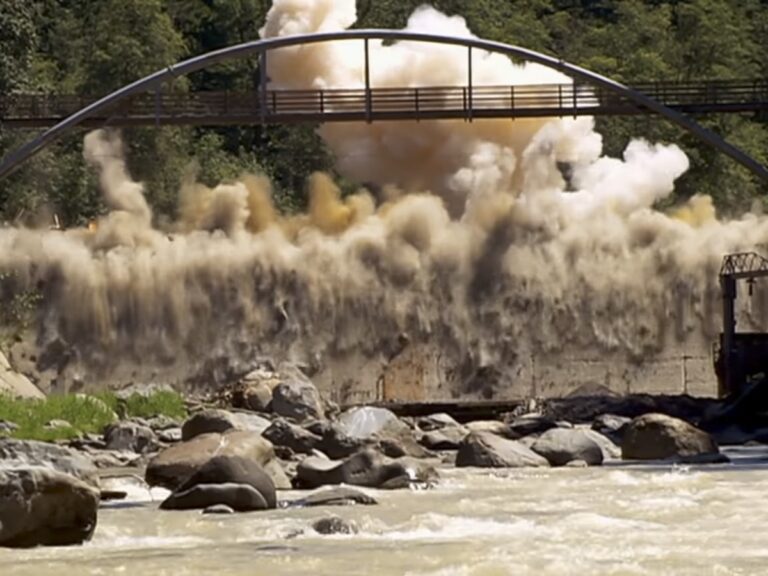 Pourquoi les États-Unis détruisent des milliers de barrages hydroélectriques ?
