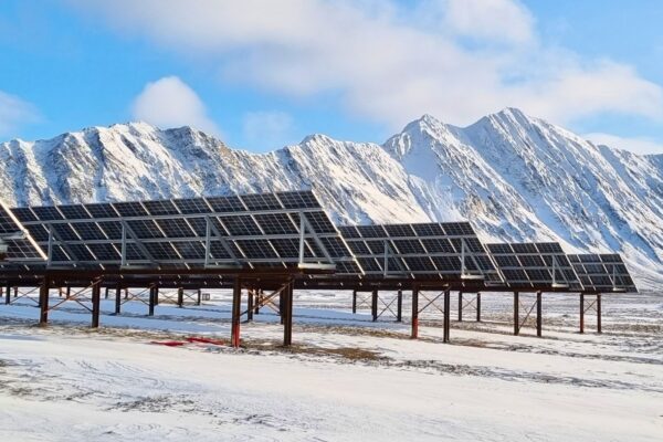 Voici la centrale solaire la plus au nord de la planète