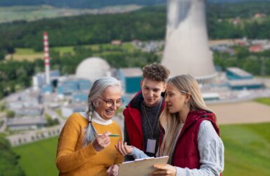 Une méga pétition pour relancer le nucléaire récolte 120 000 signatures en Suisse