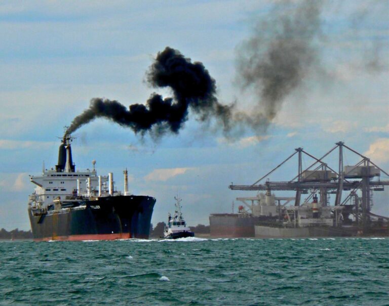 L’énorme pollution cachée des « scrubbers », ces filtres à particules géants pour bateaux