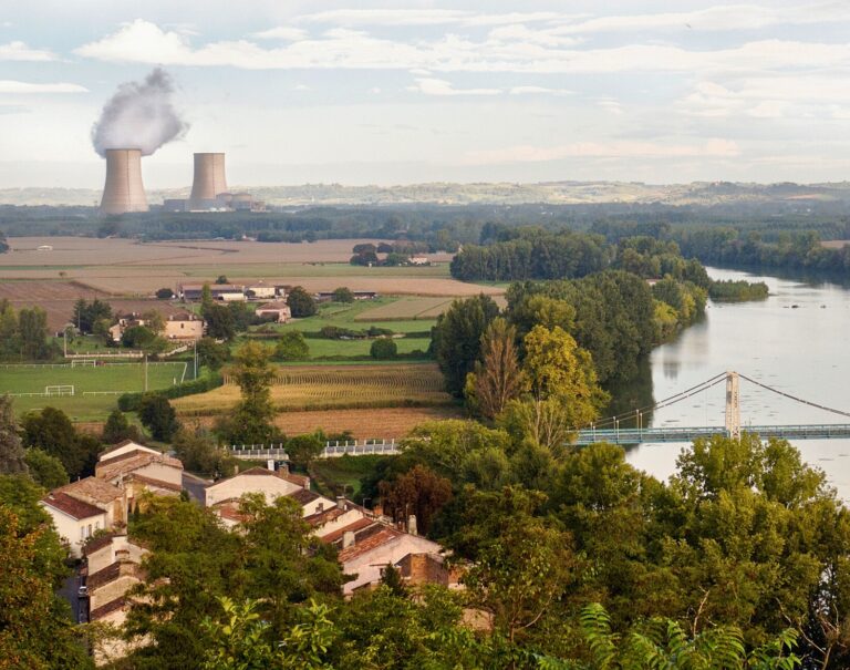 Comment les vieilles centrales nucléaires françaises ont séduit un très gros industriel