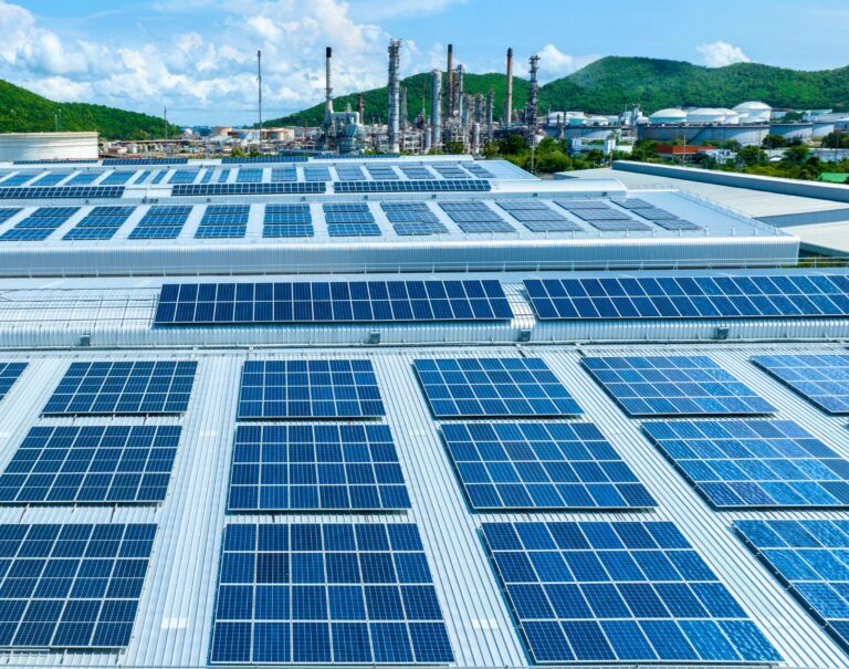Fabrication de panneaux solaires : la Chine va t-elle rester ultra-dominante ?