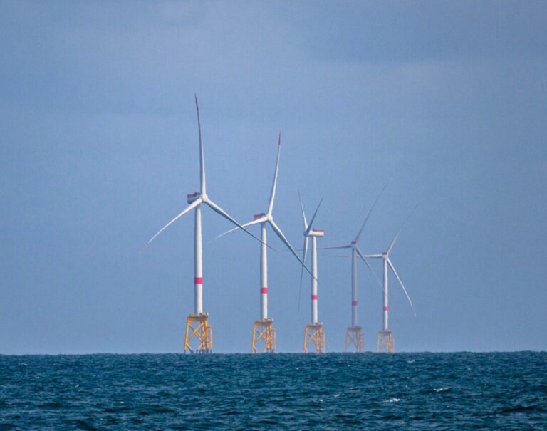 Le deuxième parc éolien en mer de France est au complet, mais où est-il situé ?