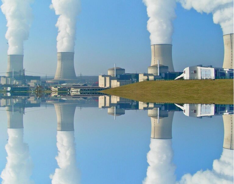 Nucléaire : finalement, la France pourrait construire beaucoup plus de réacteurs que prévu