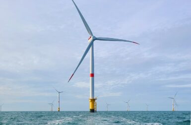 Installation terminée pour les 71 éoliennes en mer au large de Fécamp