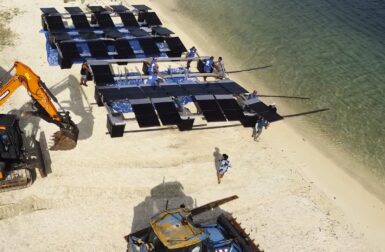 Installer des panneaux solaires flottants dans un lagon paradisiaque : idée de génie ou grand gâchis ?