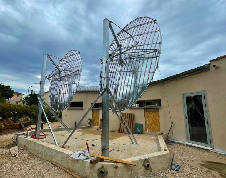 Première convergence pour les miroirs géants du premier restaurant solaire d’Europe