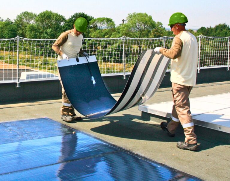 Ce puissant panneau solaire est un autocollant !