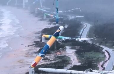 Ce parc éolien terrestre a été ravagé par un puissant cyclone (vidéo)